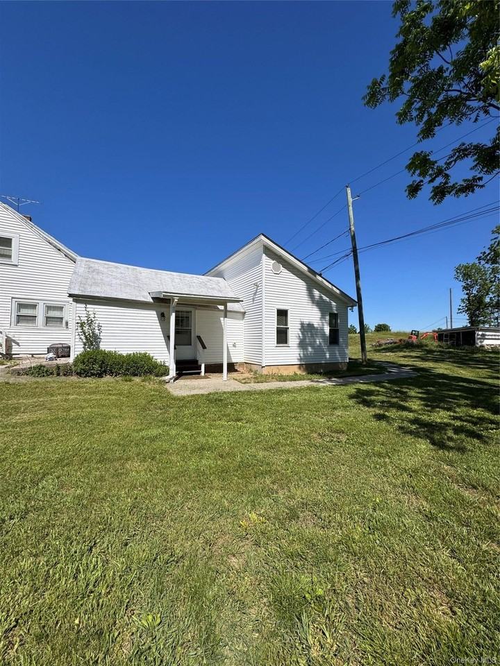 66 Juliet Dr #B - Photo 2 of 9