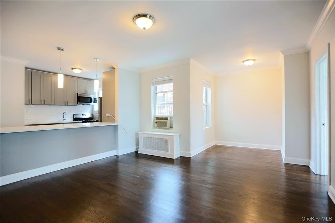 196 Martine Ave #3C - Photo 5 of 18