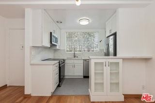 1411 N Harper Ave #6 - Photo 3 of 8