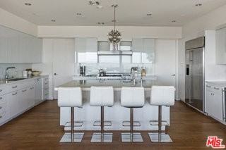 1815 N Crescent Heights Blvd - Photo 4 of 8