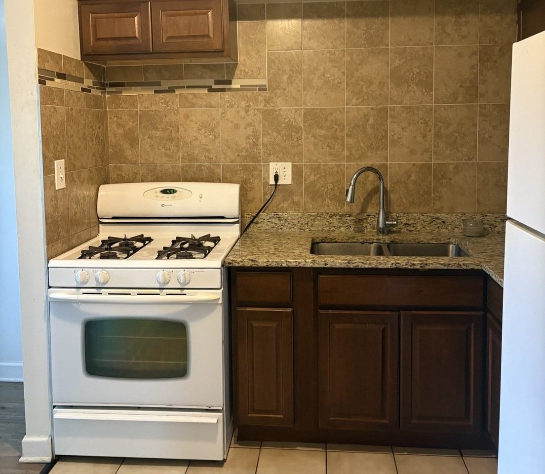 827 W College Blvd #202 - Photo 6 of 9