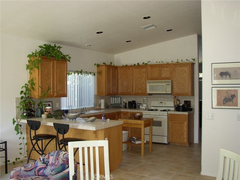 68215 Peladora Rd - Photo 3 of 15