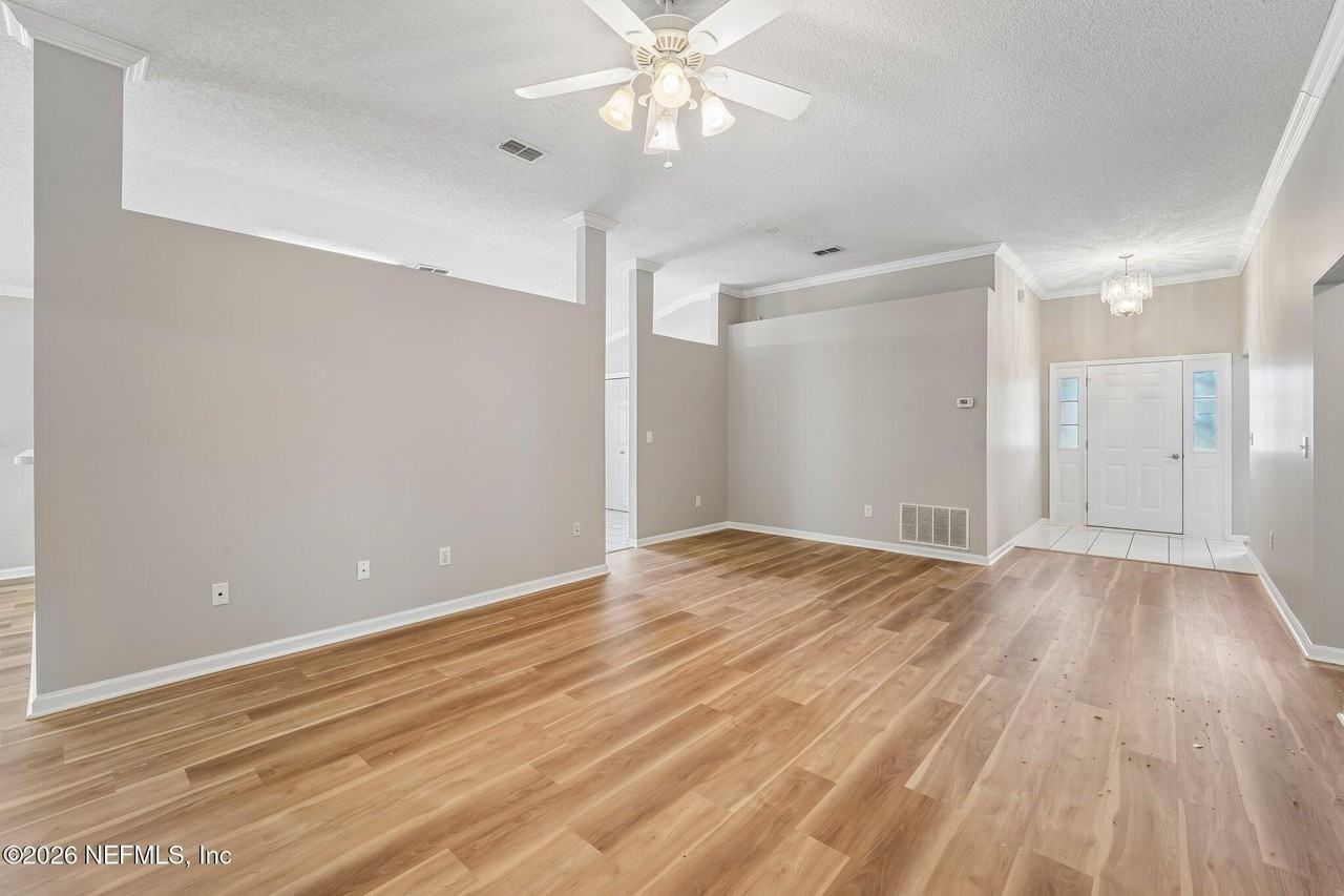 1219 Stern Way - Photo 5 of 35