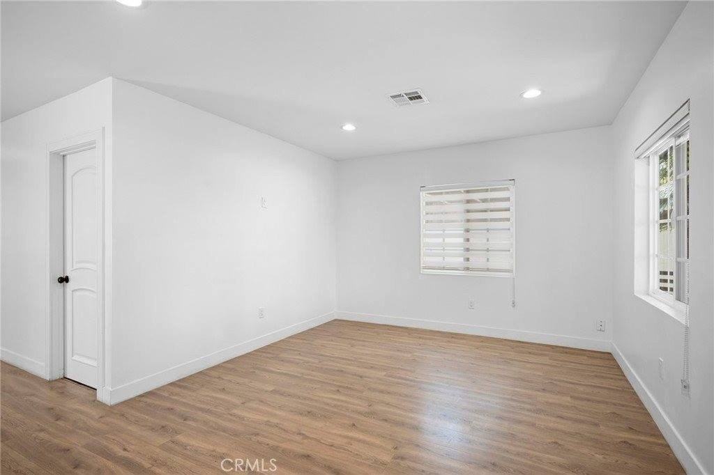 1010 Mariposa St - Photo 4 of 29