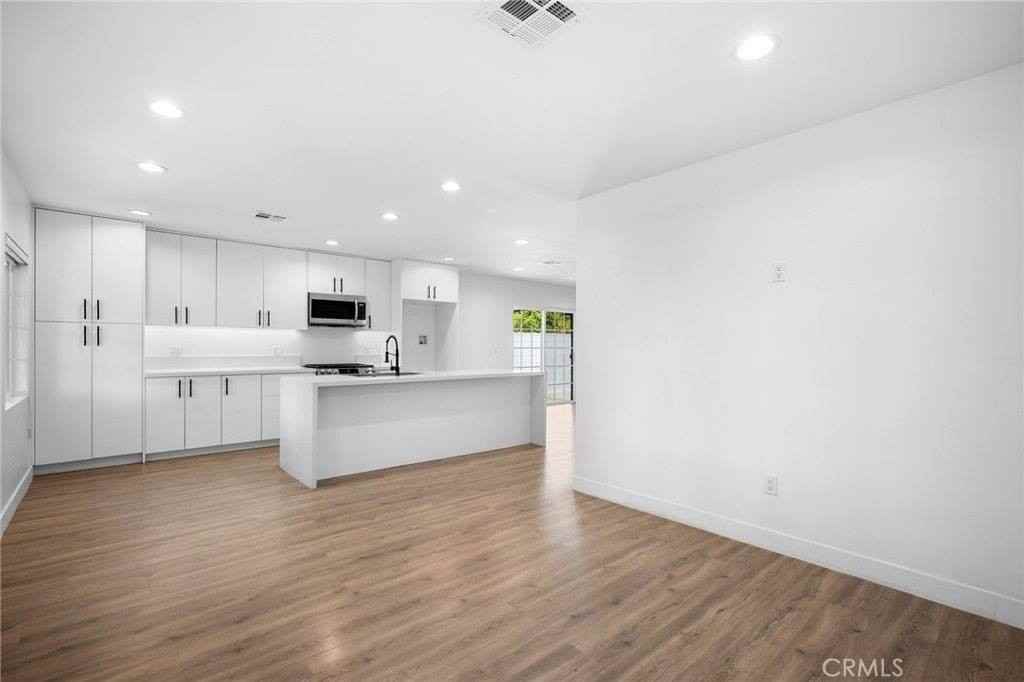 1010 Mariposa St - Photo 5 of 29
