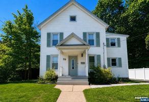 featured image of 29 Cherry Ln