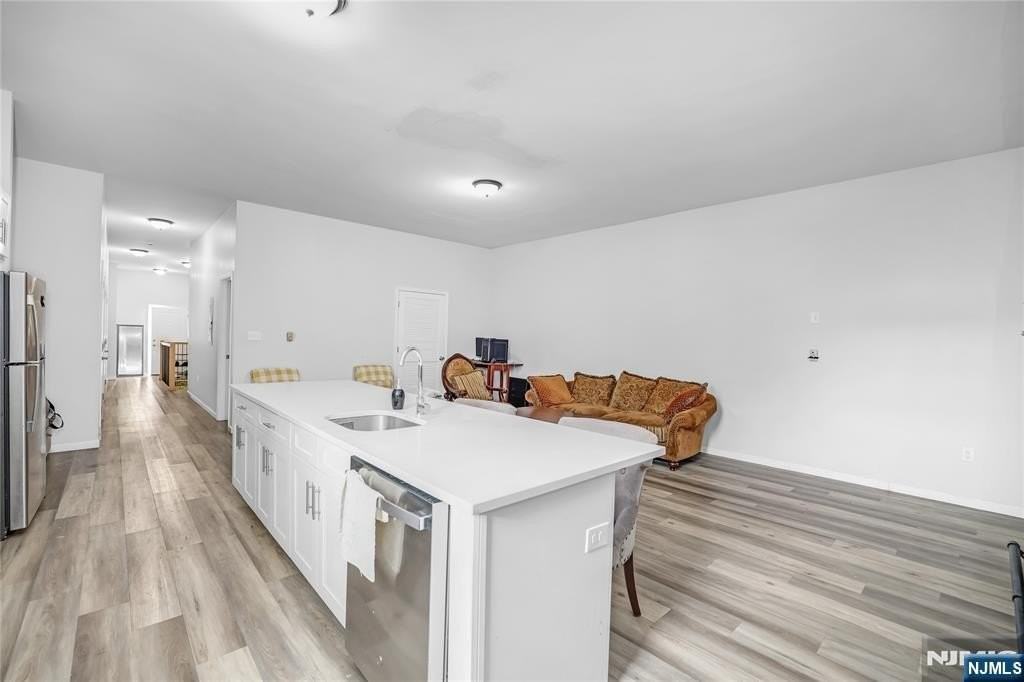 512 Monastery Pl #3 - Photo 5 of 11