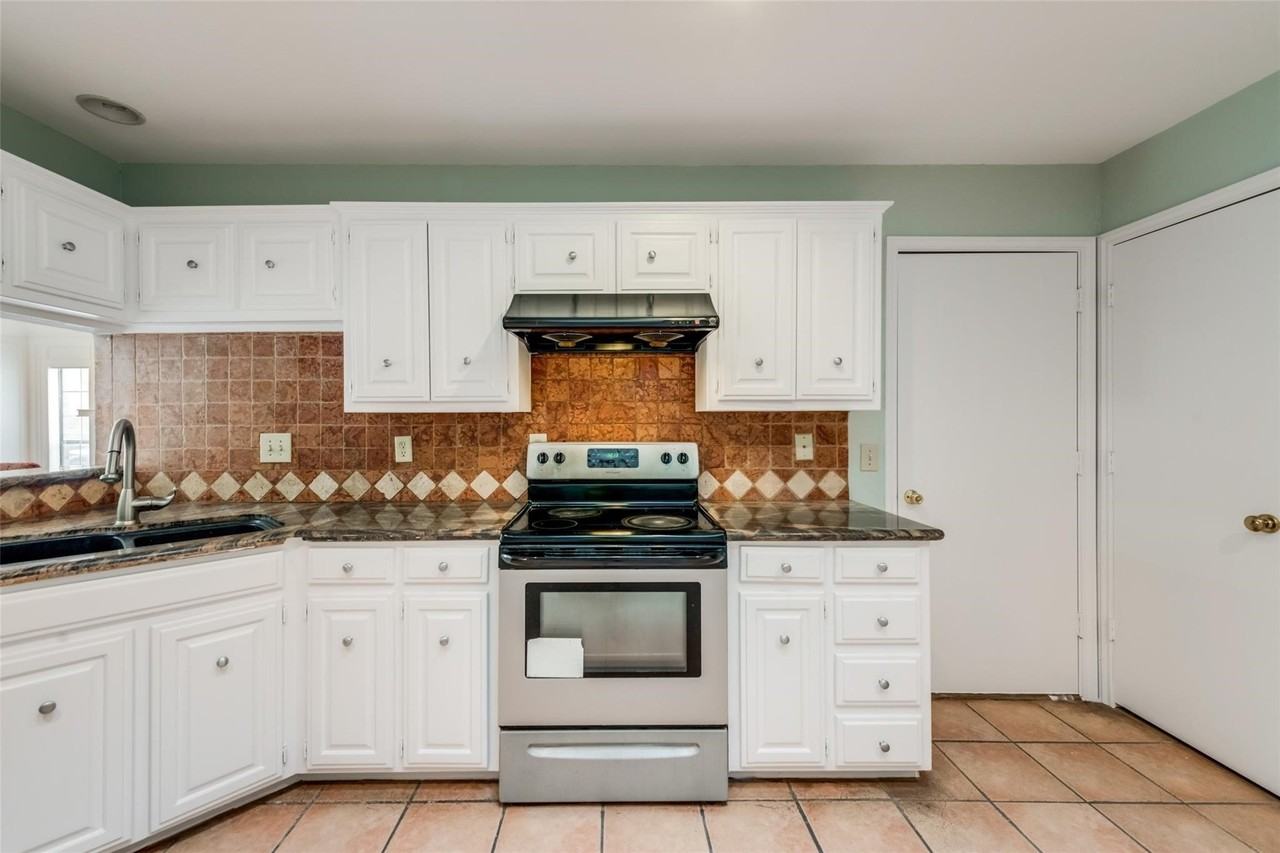 2929 Big Oaks Dr - Photo 3 of 21