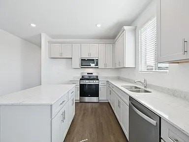 2440 Limerick Dr - Photo 3 of 11