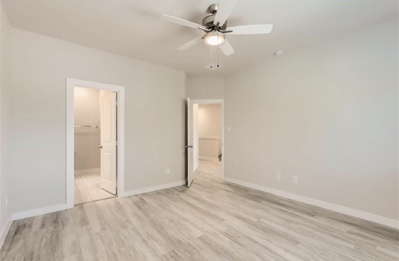 1332 Creekbank Dr #D - Photo 6 of 10
