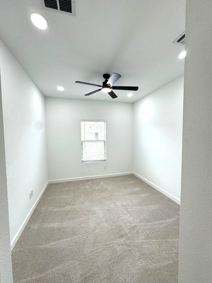 2518 Tahoe Dr - Photo 5 of 40