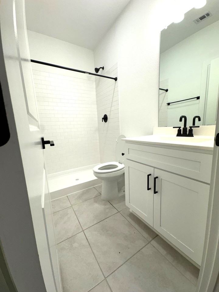 2518 Tahoe Dr - Photo 7 of 40