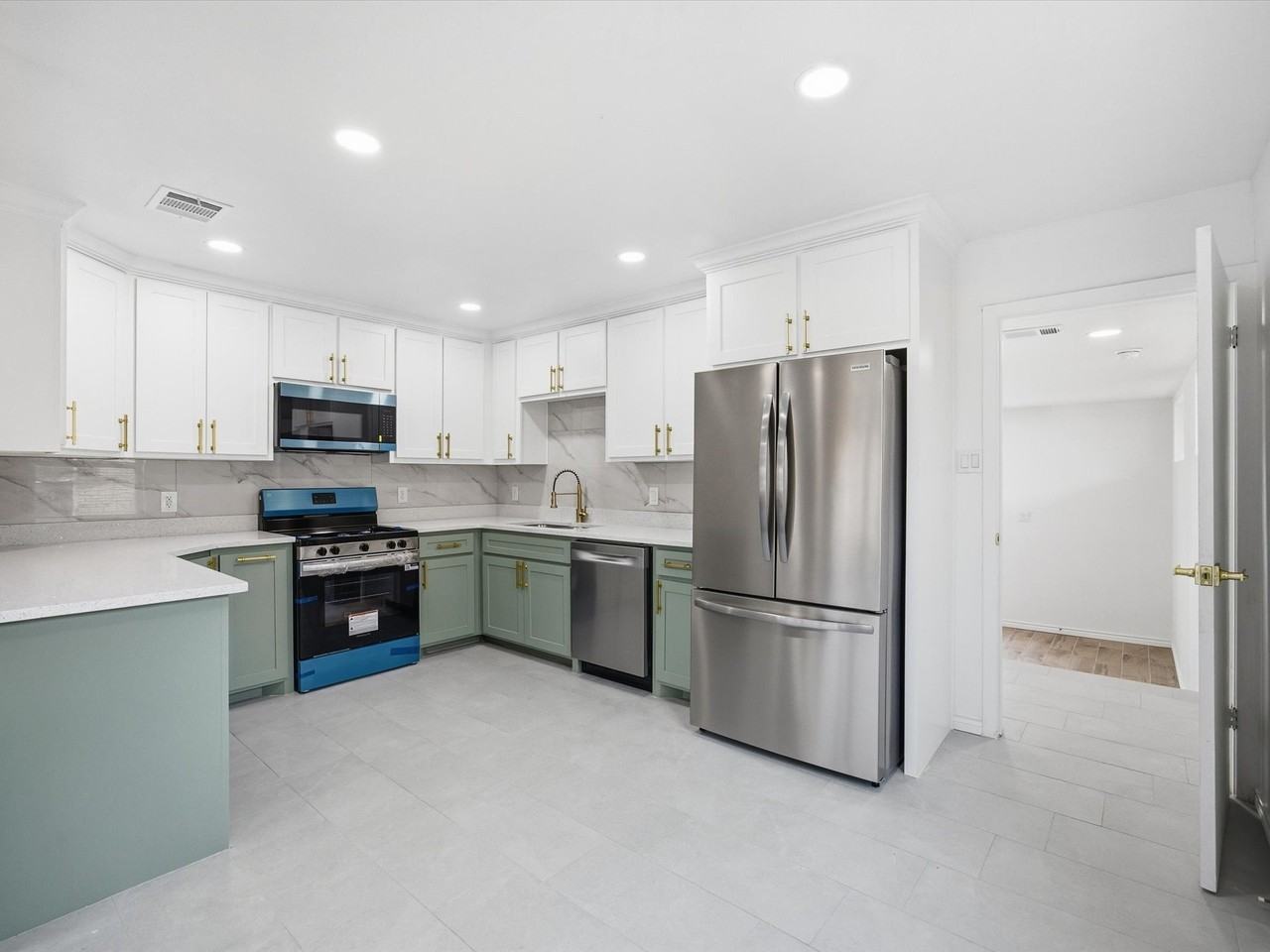 10270 Kilkenny Pl - Photo 5 of 37