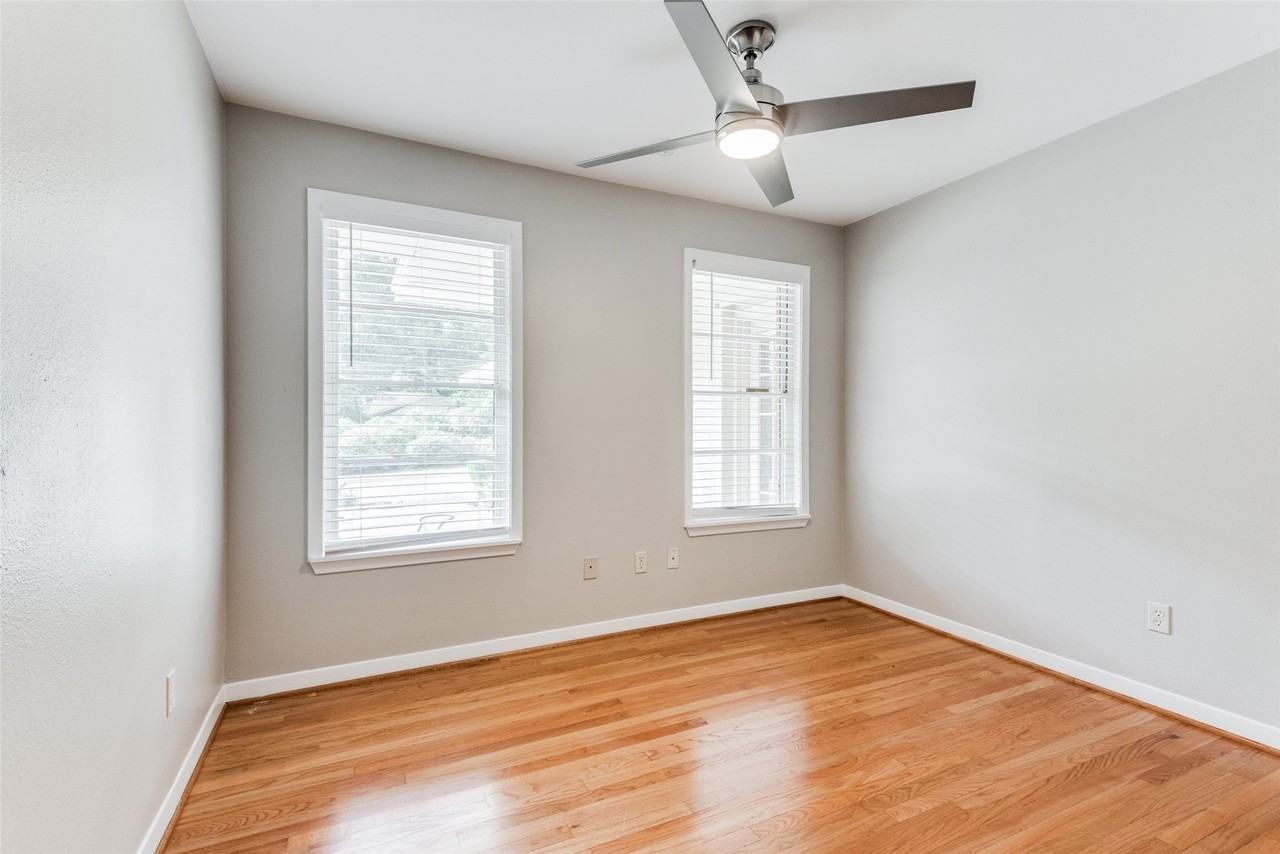 2012 Atlantic St - Photo 4 of 9