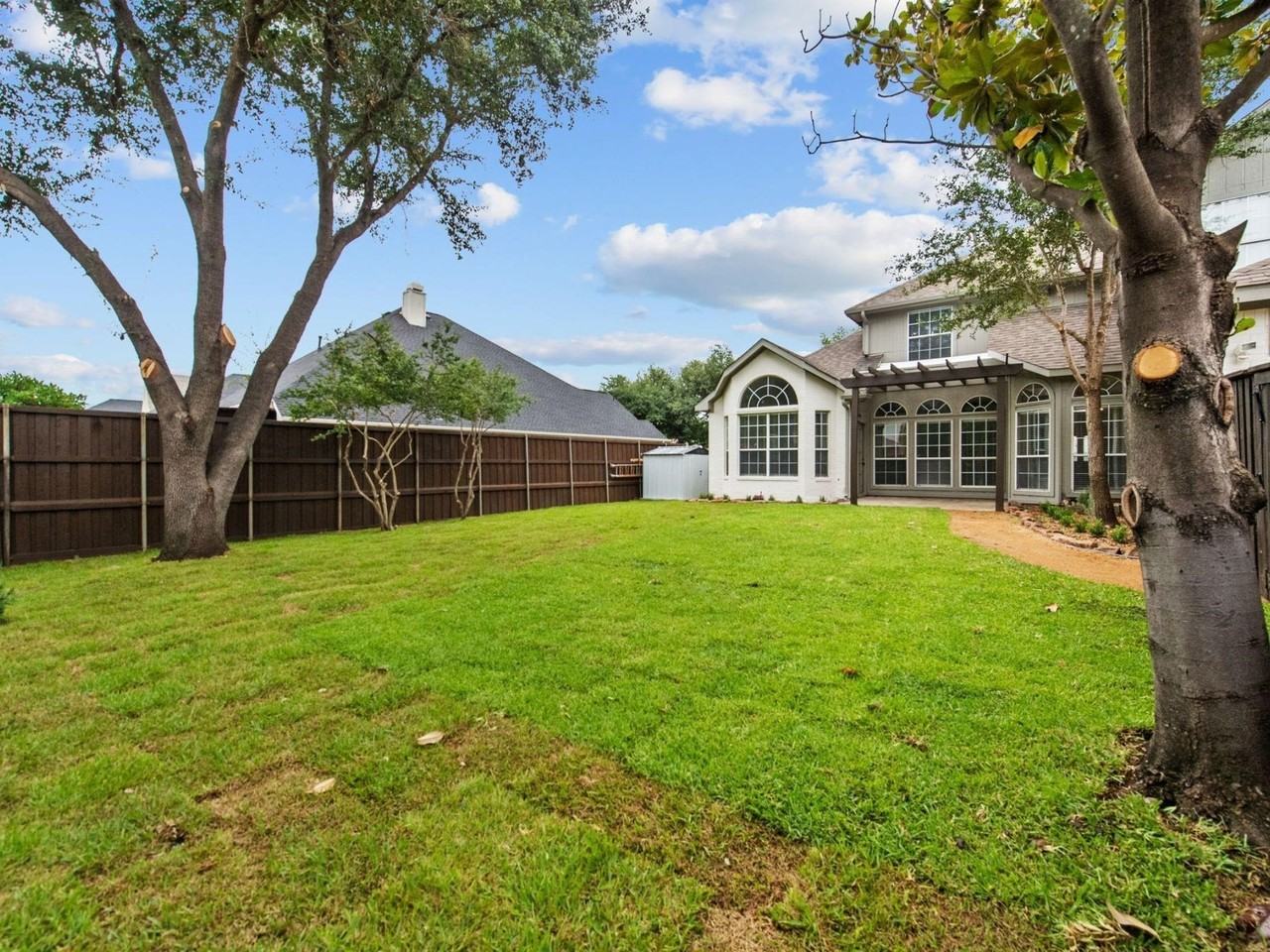 2421 Kittyhawk Dr - Photo 4 of 40