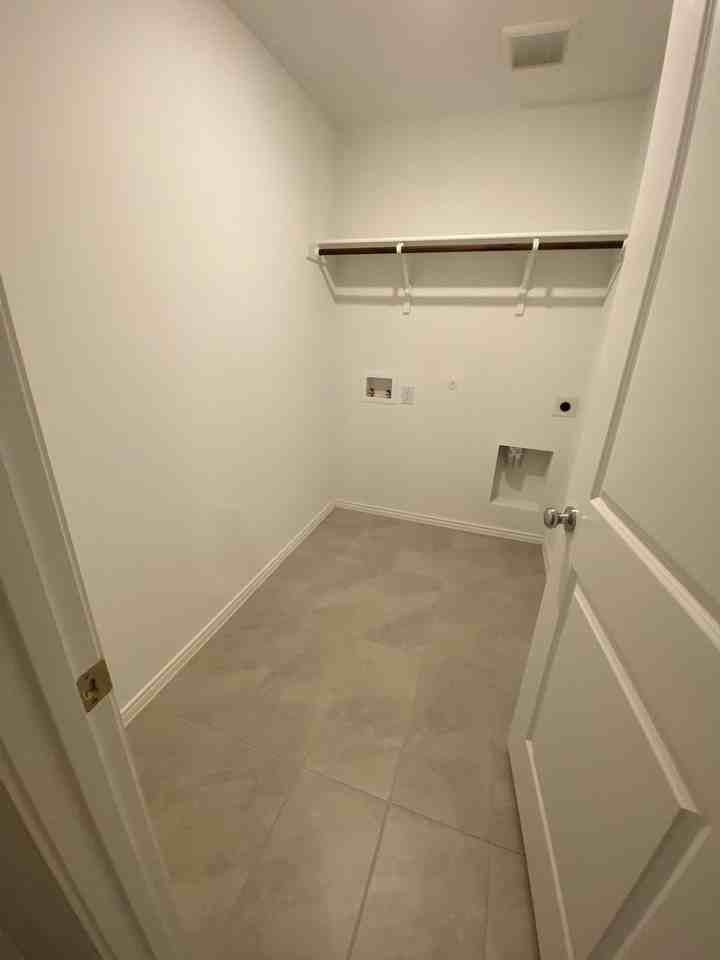 7950 Gus Wilson Dr - Photo 5 of 21