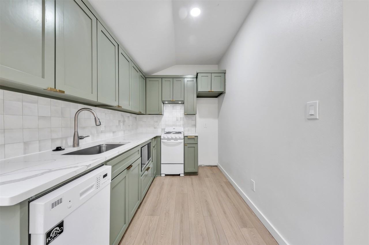 601 Pearson Ave #B - Photo 4 of 10