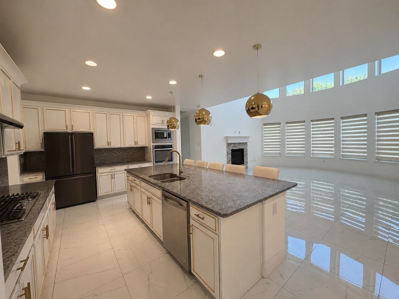1901 Oakston Dr - Photo 6 of 36