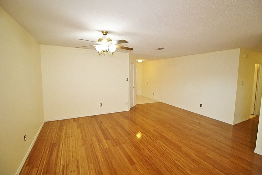 2936 Santa Sabina Dr - Photo 5 of 25