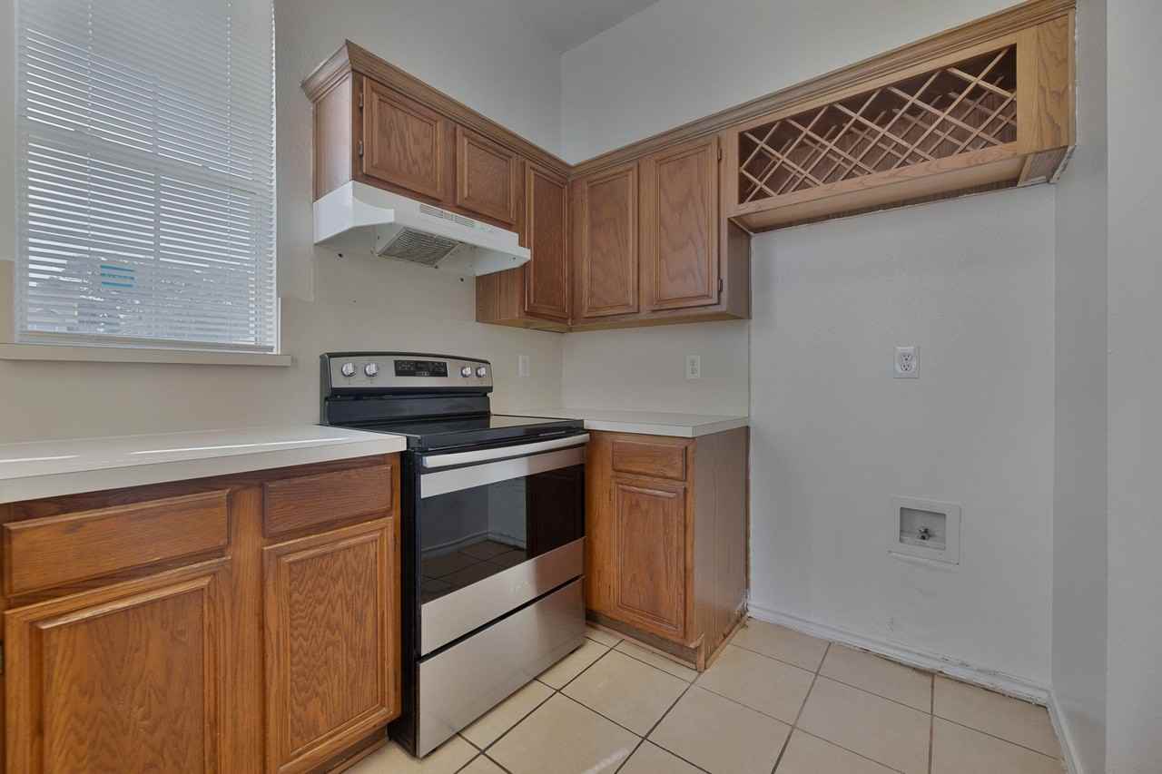 12411 Summer Hill Dr - Photo 6 of 18