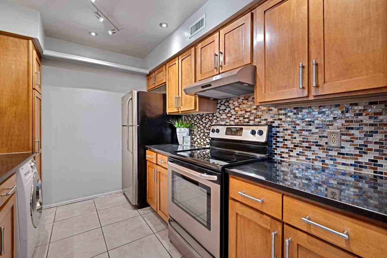 10536 Stone Canyon Rd #216 - Photo 7 of 20