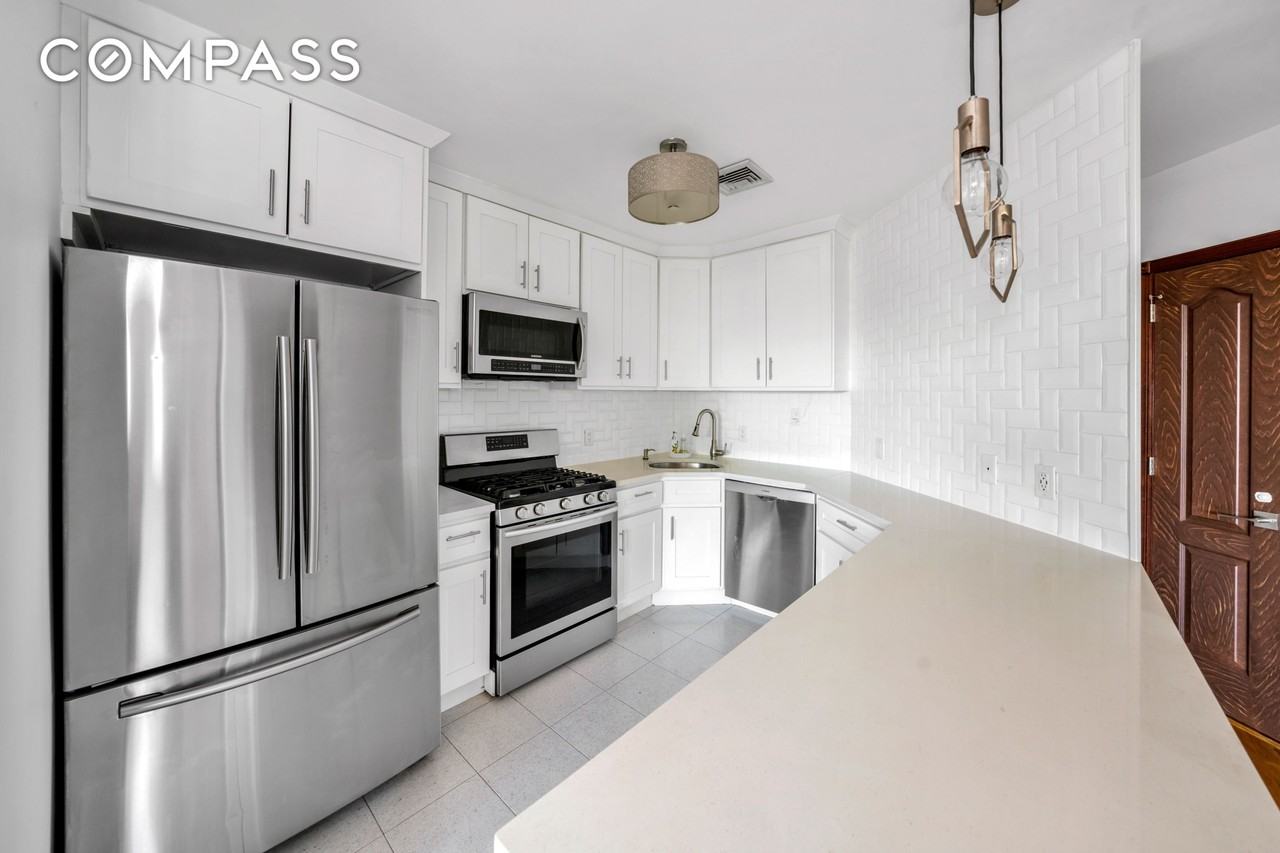 7112 14th Ave #3R - Photo 4 of 16