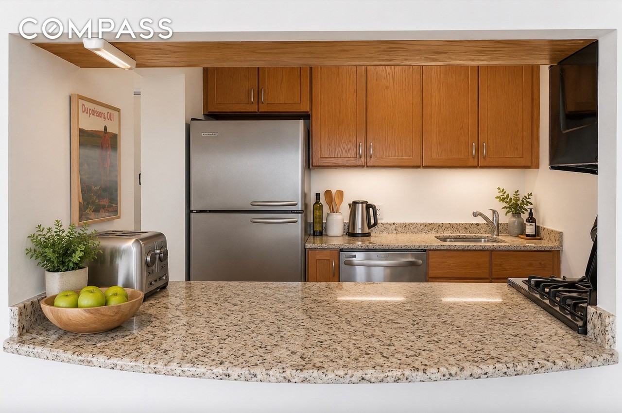 125 W 110th St #3B - Photo 6 of 7