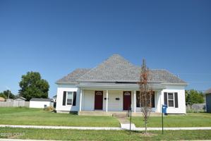 featured image of 2013 Virginia Ave
