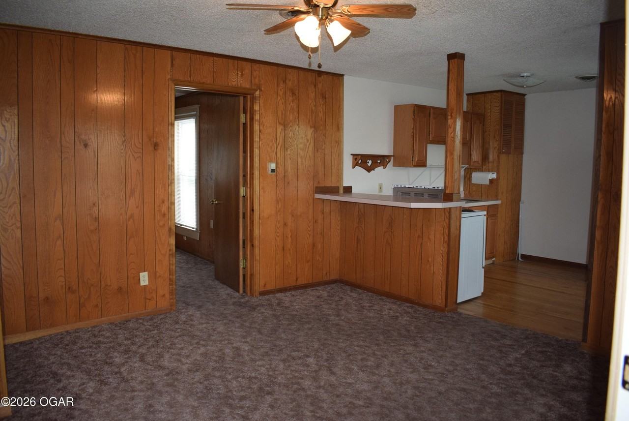 2013 Virginia Ave - Photo 2 of 21