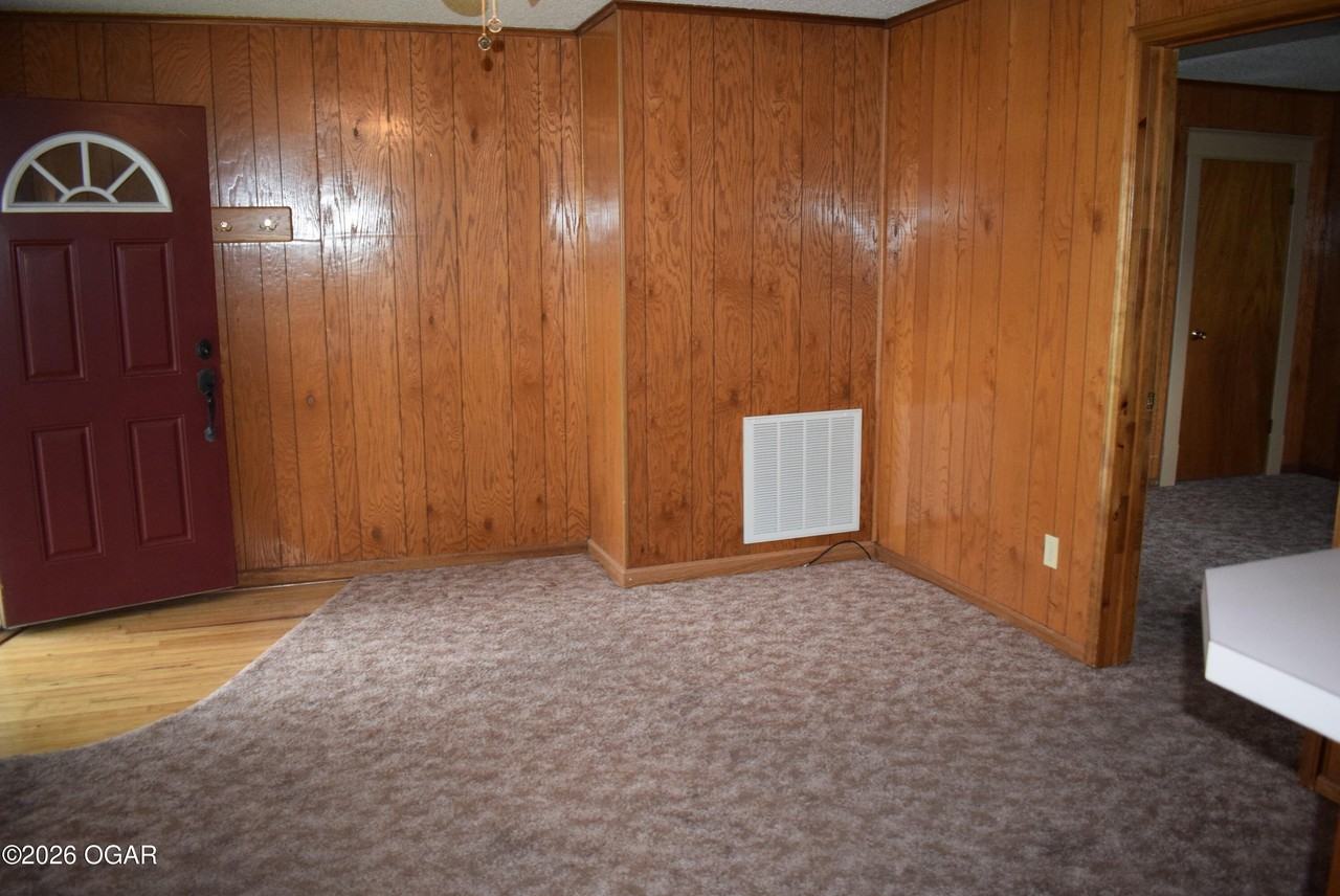 2013 Virginia Ave - Photo 5 of 21