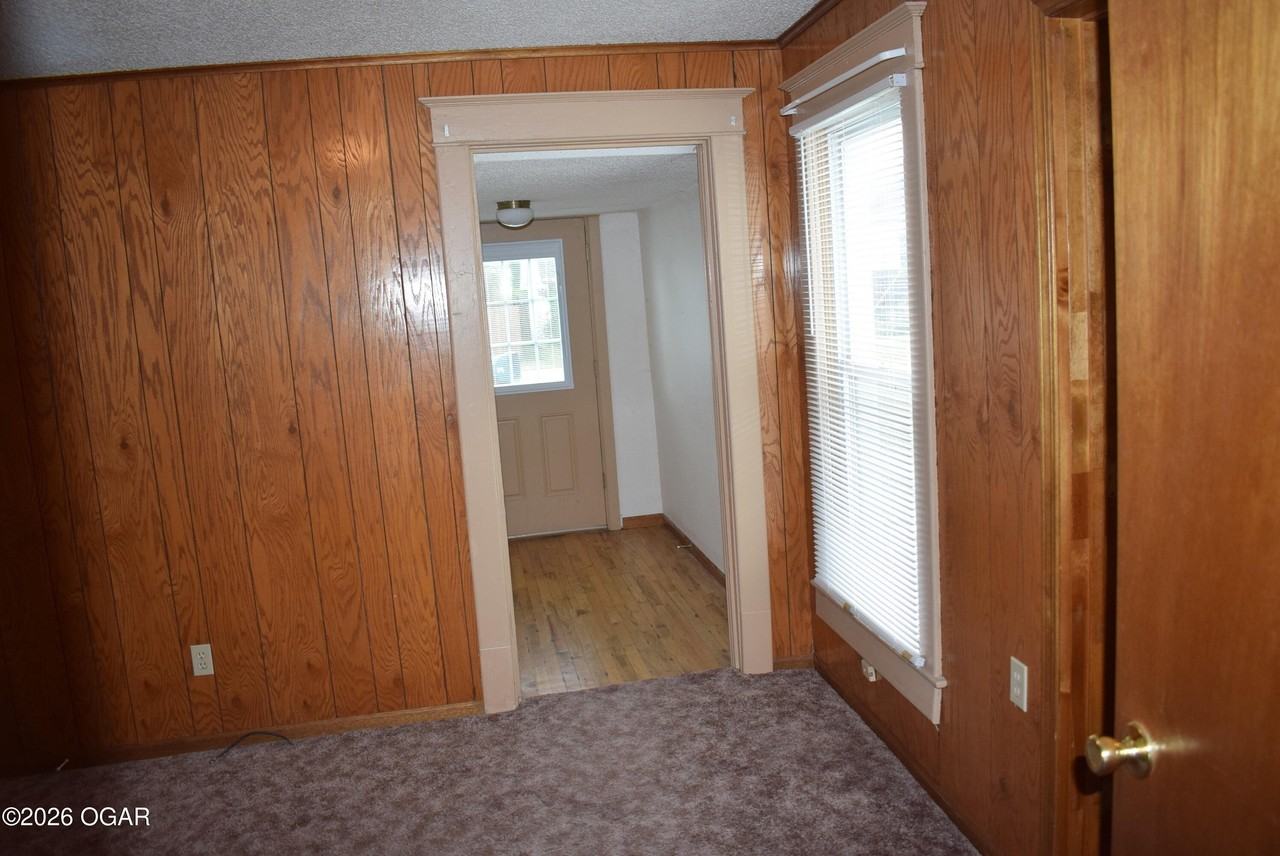 2013 Virginia Ave - Photo 7 of 21