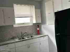 featured image of 910 Decker St #1