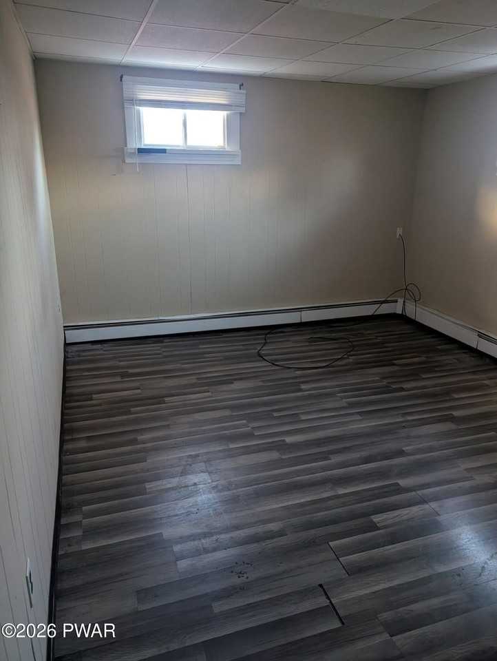 910 Decker St #1 - Photo 4 of 7