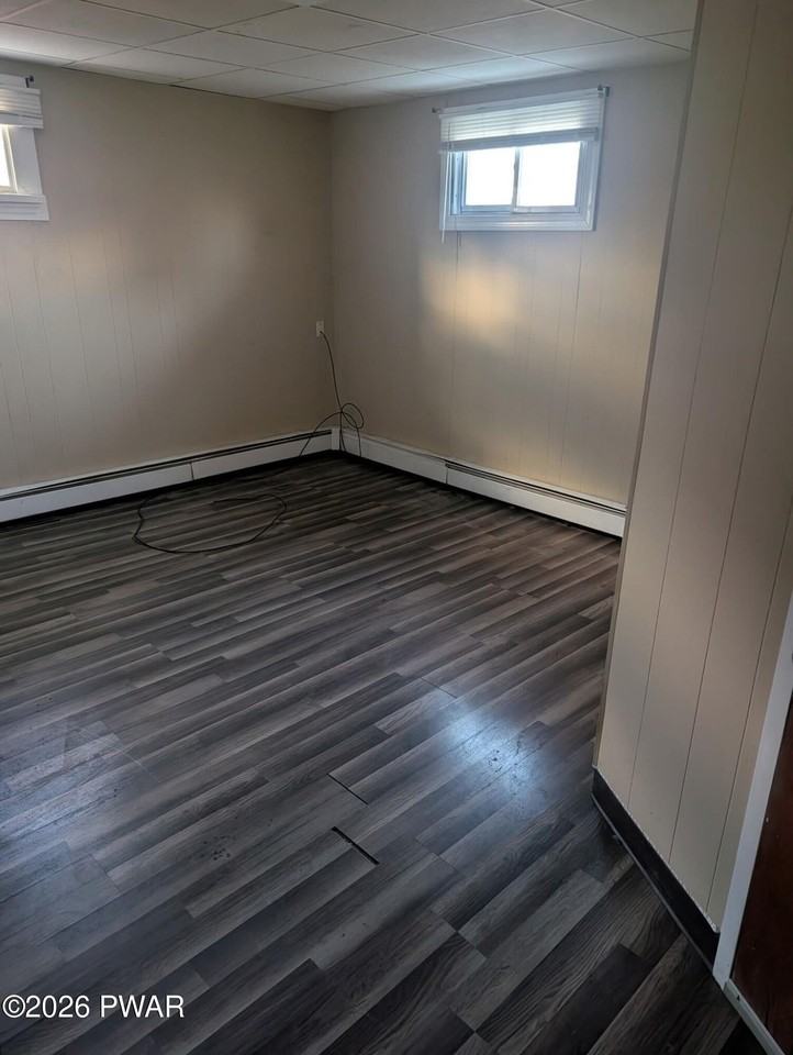 910 Decker St #1 - Photo 5 of 7