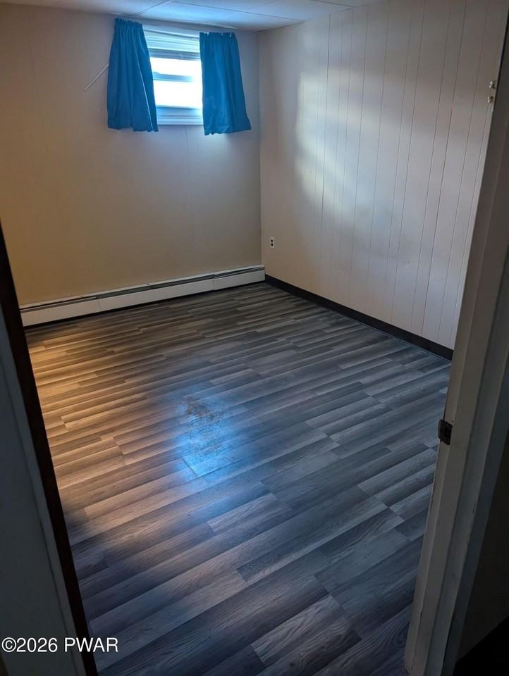 910 Decker St #1 - Photo 6 of 7
