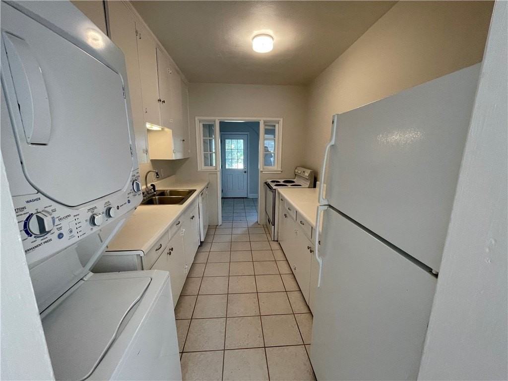 2222 Ponce De Leon Cir #B - Photo 7 of 12