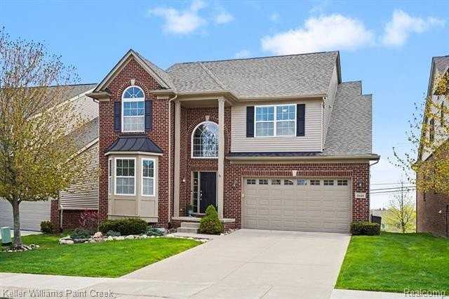 4846 E Stonegate Cir - Photo 2 of 37