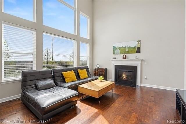 4846 E Stonegate Cir - Photo 4 of 37