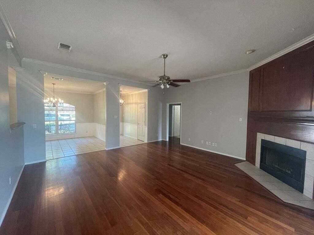 3513 Shadyhill Dr - Photo 5 of 16
