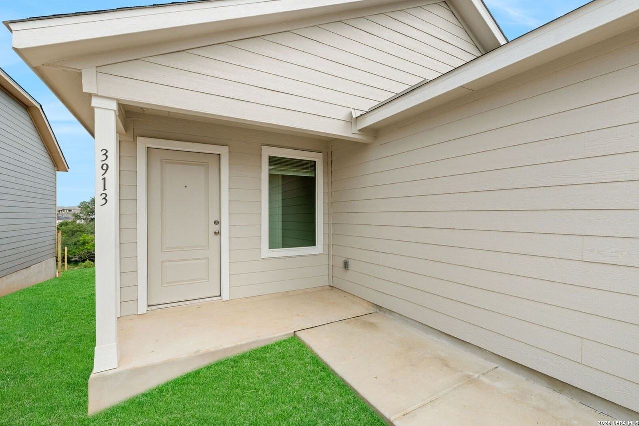 3913 Glade Crk - Photo 3 of 16
