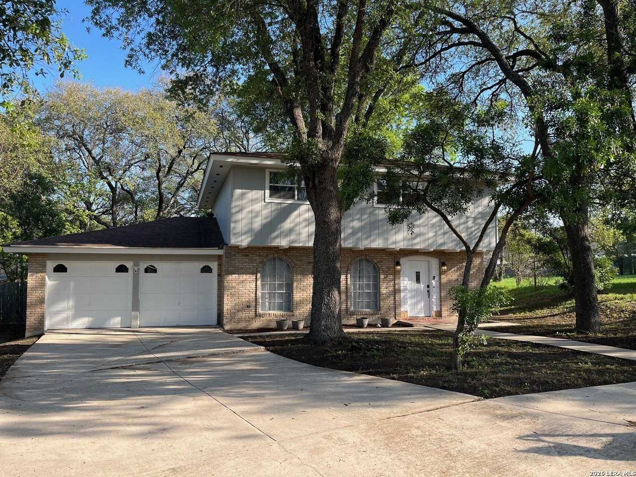 3650 Mapleton St - Photo 2 of 12