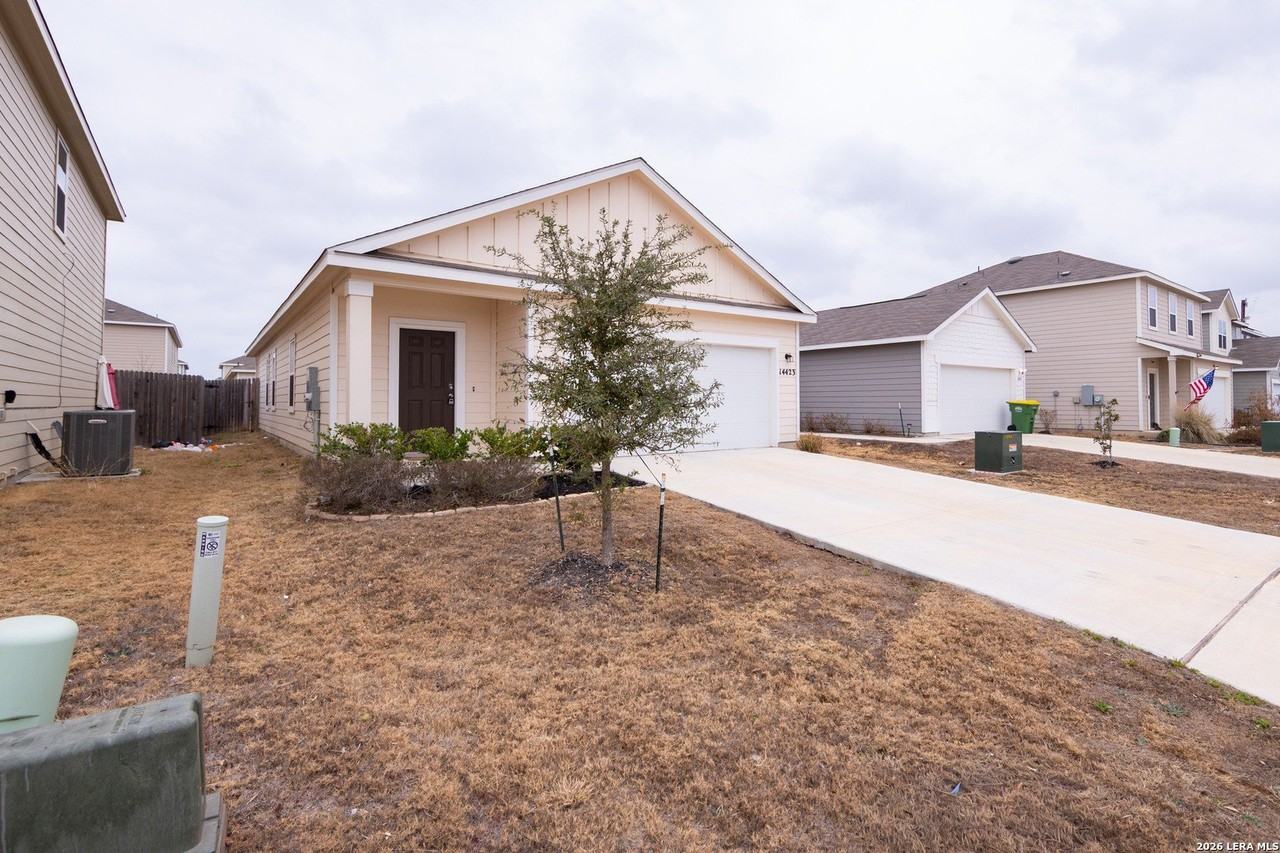 14423 Bonito Loop - Photo 2 of 24