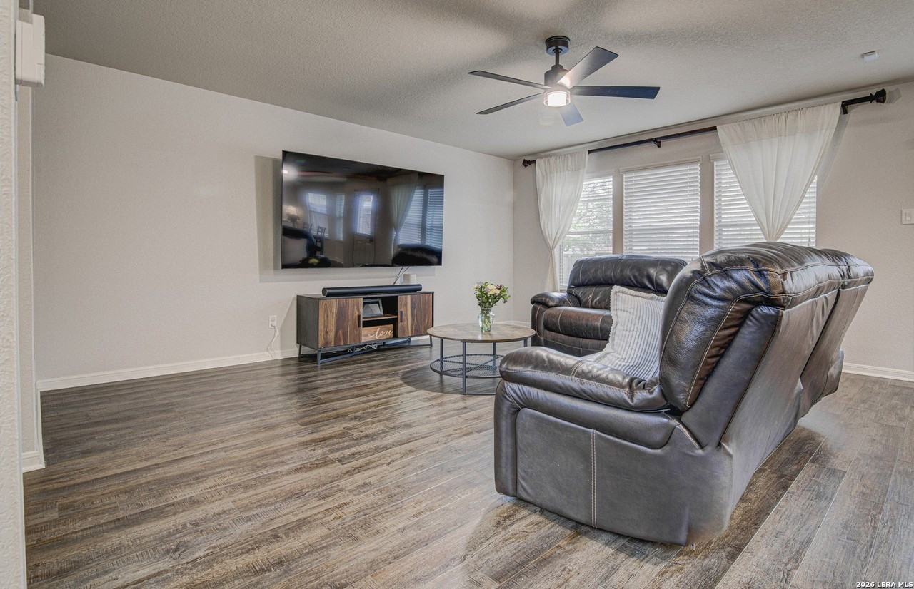 10614 Black Wolf Bay - Photo 7 of 29