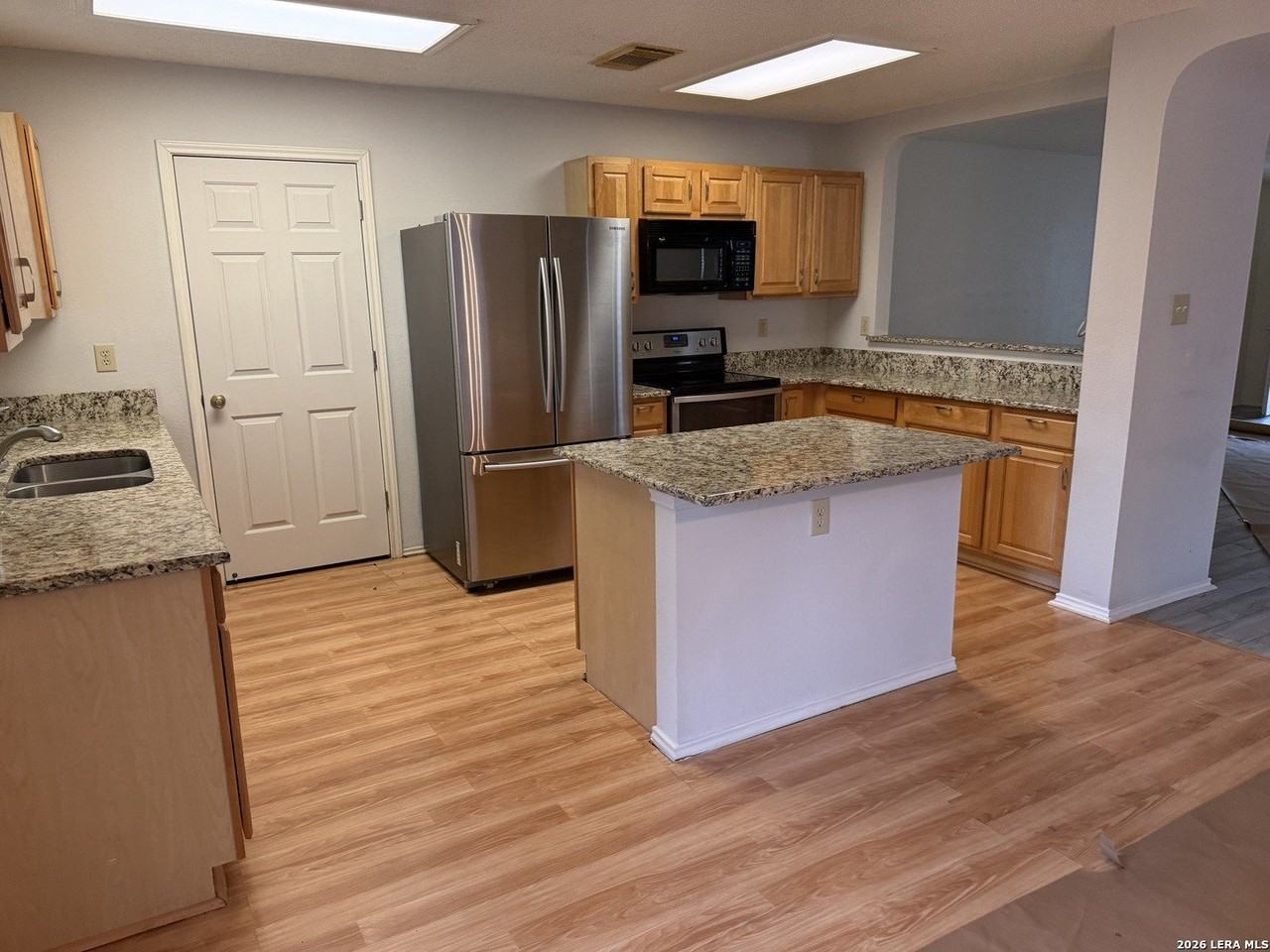 9034 Limestone Hl - Photo 4 of 6