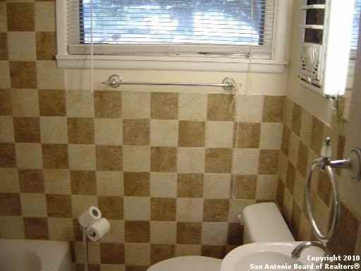 454 Sharon Dr - Photo 7 of 13