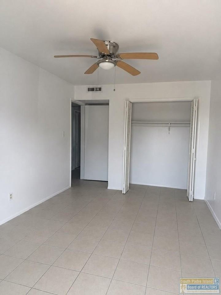 1426 Harbor Island Dr #1426 - Photo 7 of 12