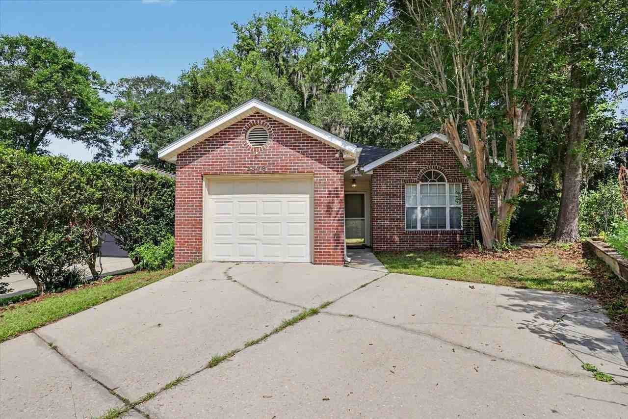 2576 Yarmouth Ln - Photo 3 of 35