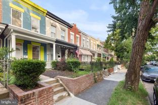 225 14th Pl Ne - Photo 1 of 1
