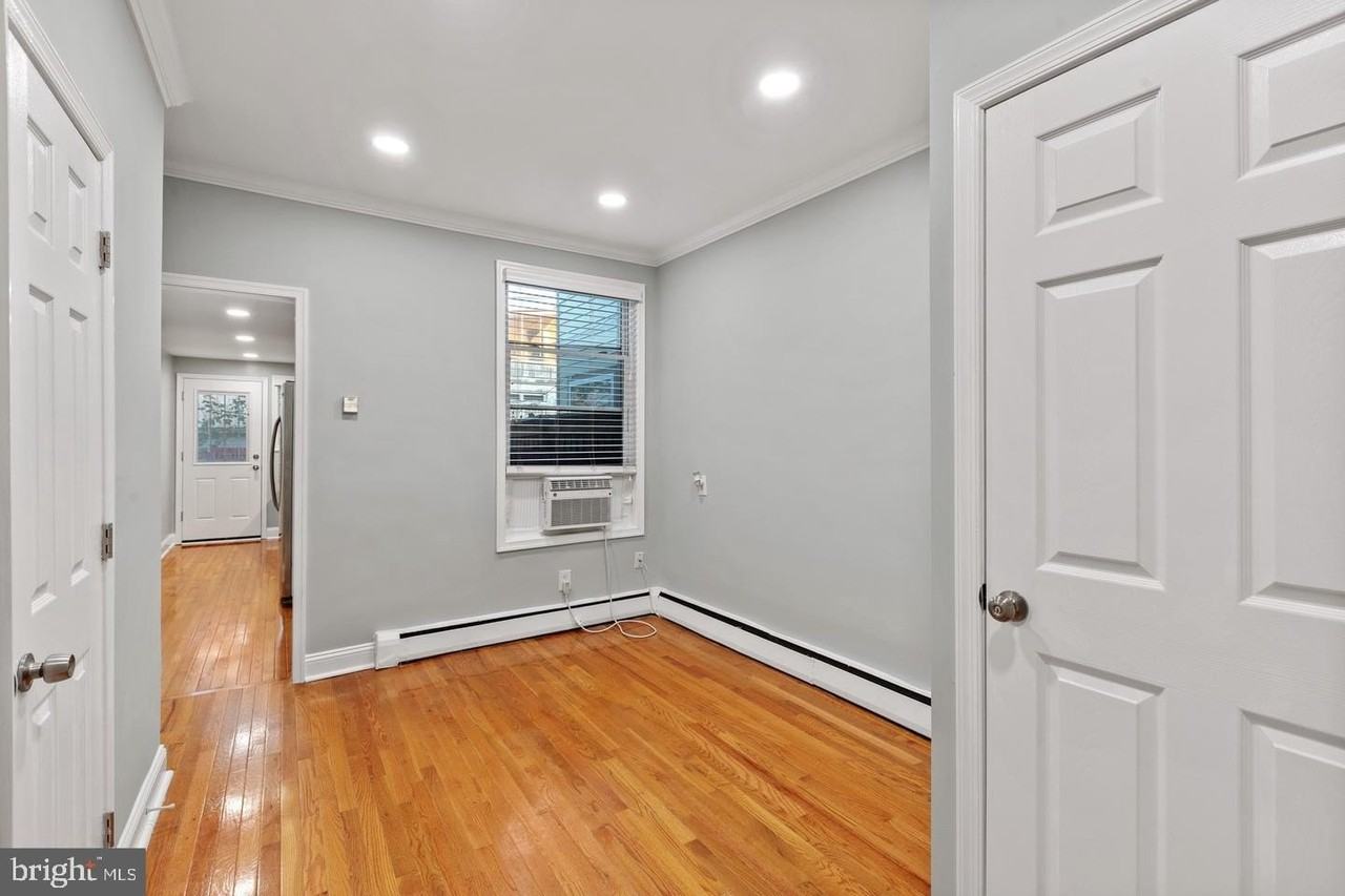 225 14th Pl Ne - Photo 4 of 20