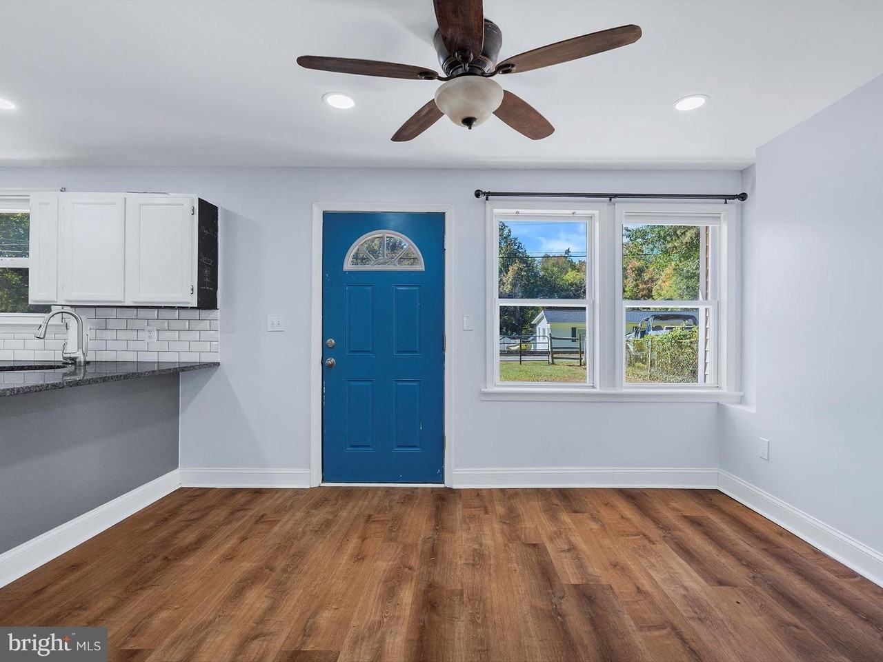 7707 Warsaw Ave - Photo 7 of 34